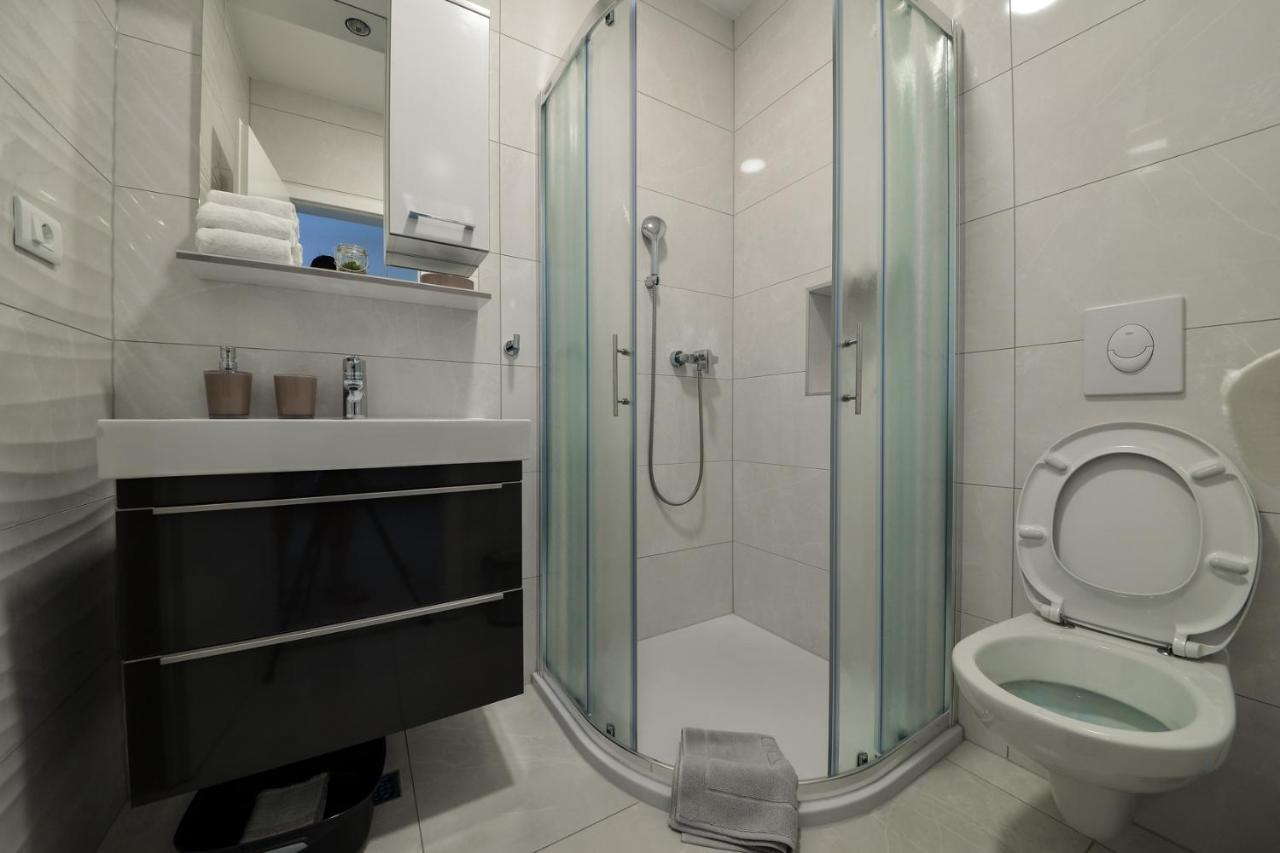 Apartmani Spiline Baska Voda Ngoại thất bức ảnh