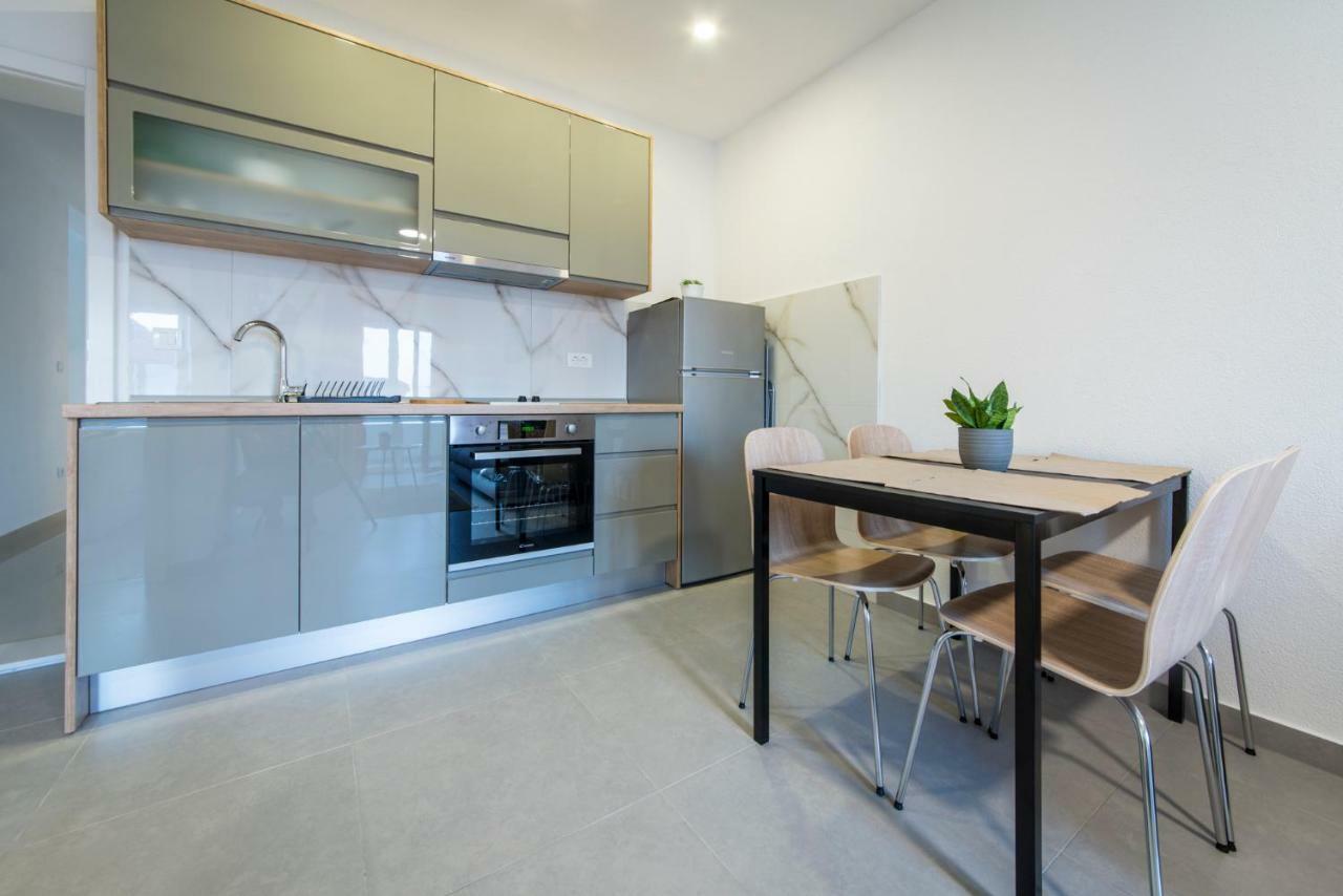 Apartmani Spiline Baska Voda Ngoại thất bức ảnh